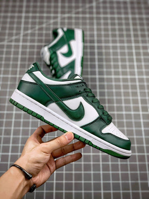 NIKE DUNK