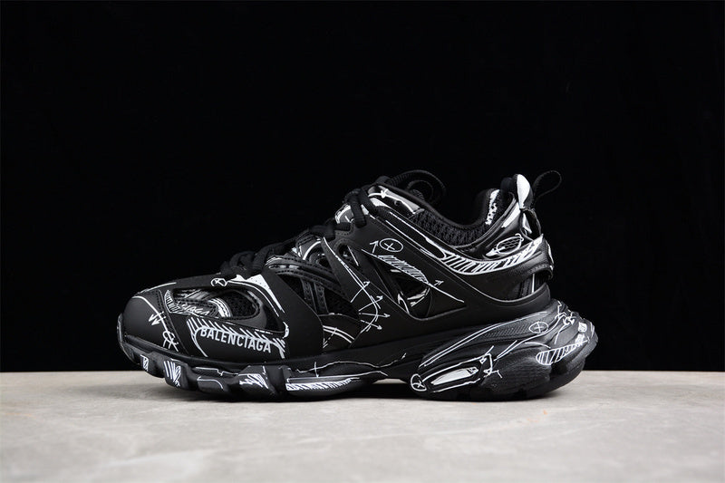 BALENCIAGA