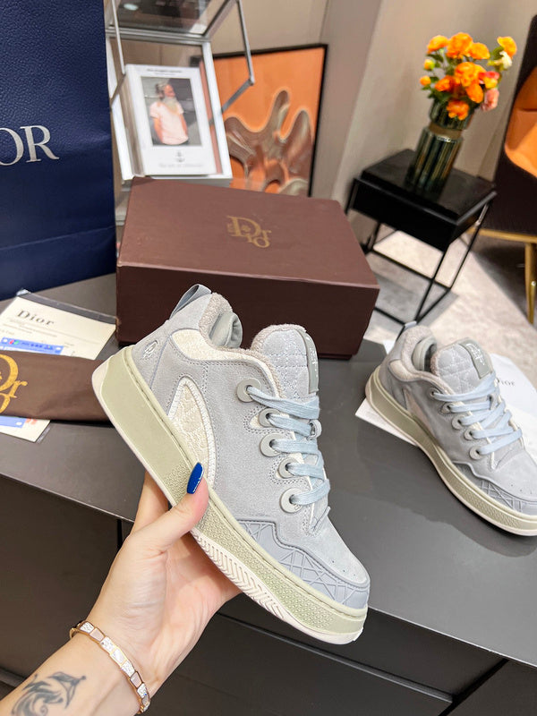 DIOR