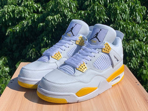 AIR JORDAN 4