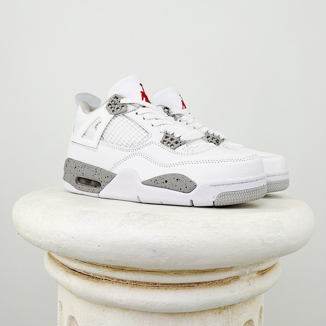 AIR JORDAN 4