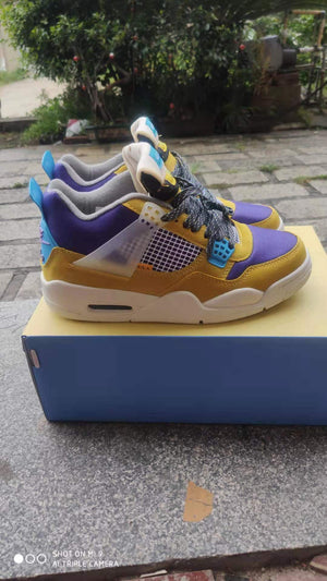 AIR JORDAN 4