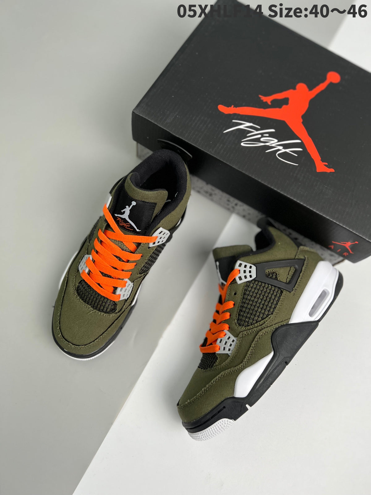 AIR JORDAN 4