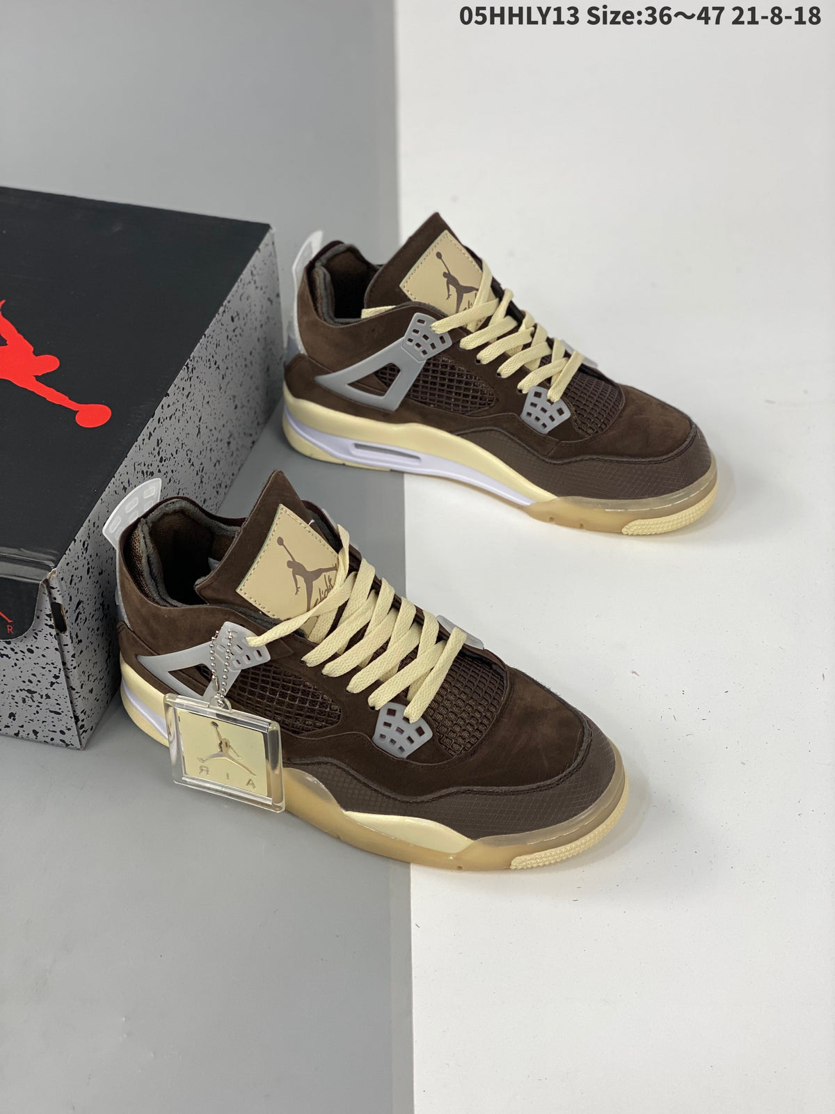 AIR JORDAN 4