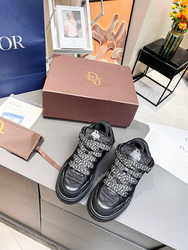 DIOR