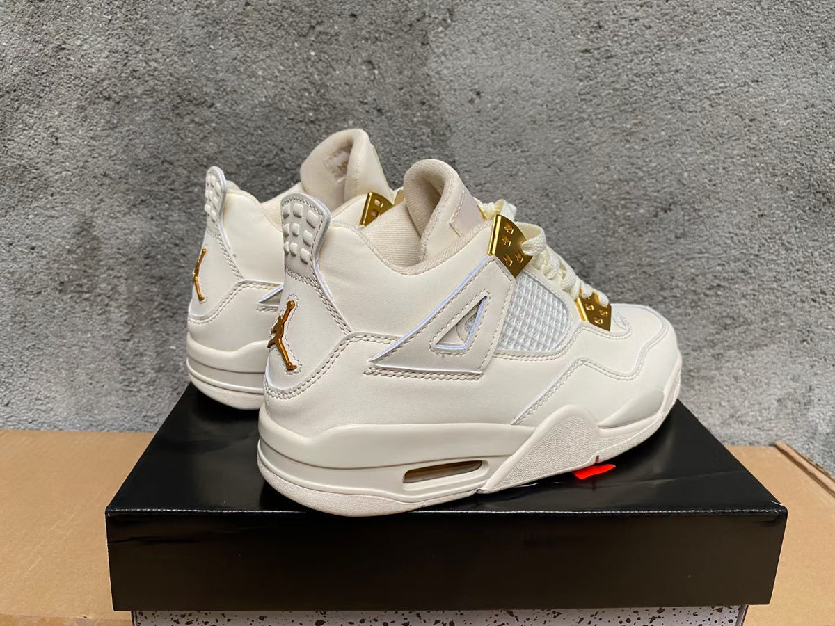AIR JORDAN 4