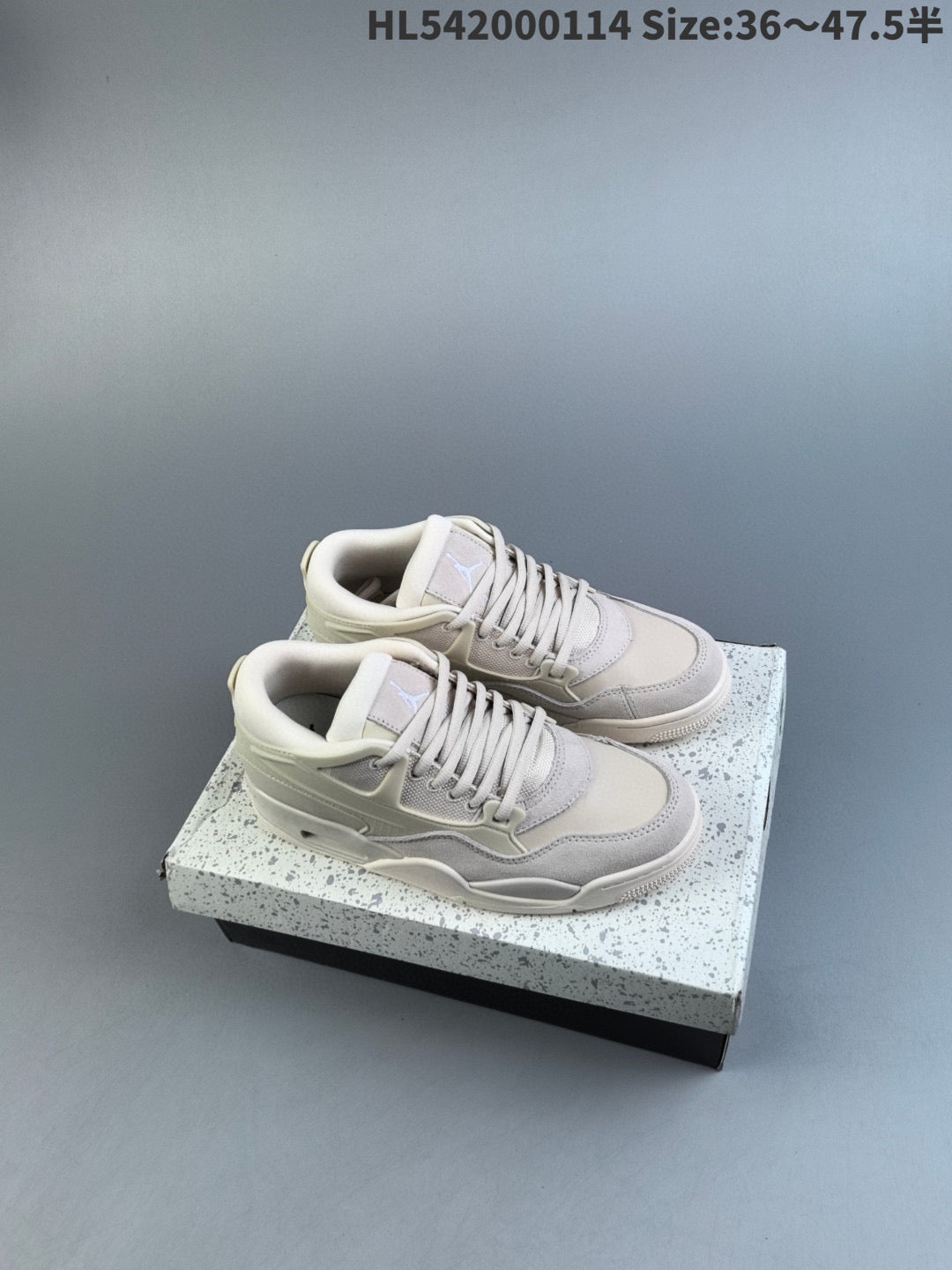 AIR JORDAN 4