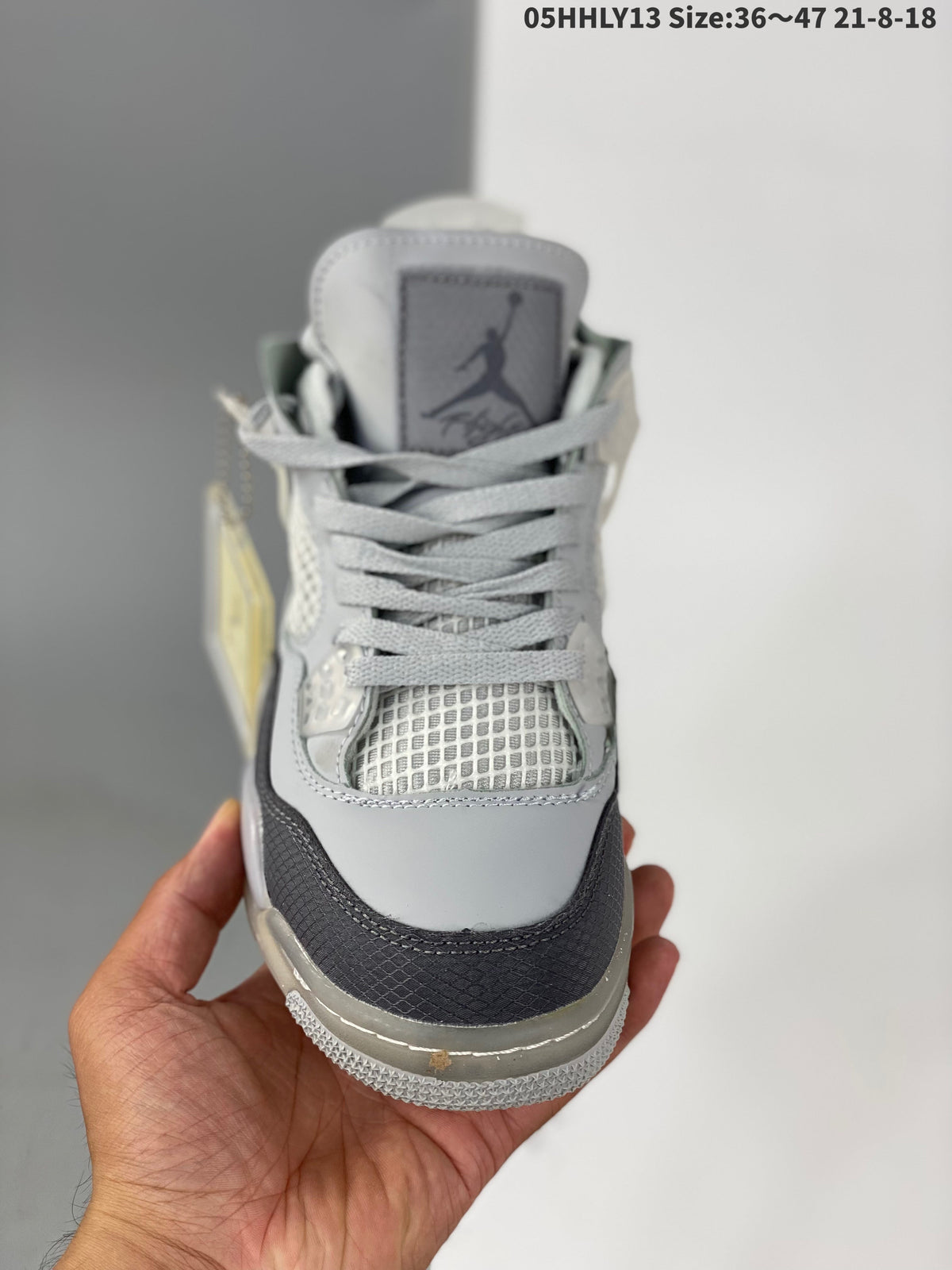 AIR JORDAN 4