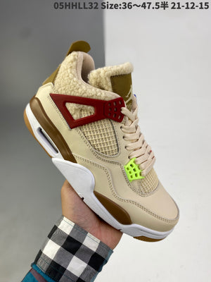 AIR JORDAN 4
