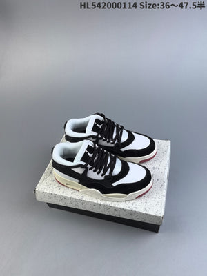 AIR JORDAN 4
