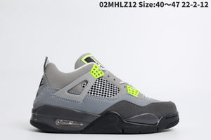 AIR JORDAN 4