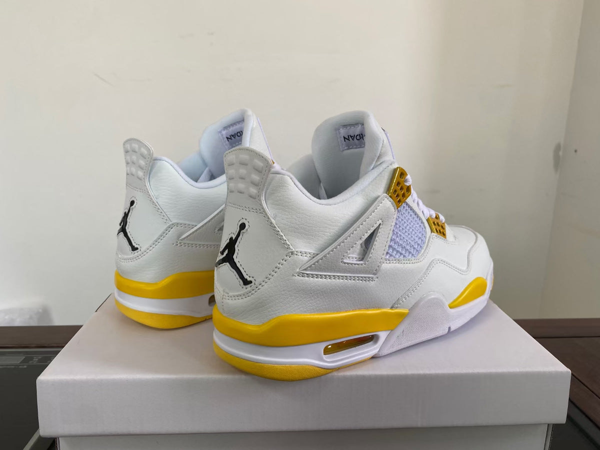 AIR JORDAN 4